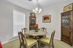 913 Camphouse | Cozy MSU Home w/ screened Patio