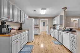 Spacious Quiet 2 Bedroom House with Gated Entrance