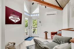 Chapel, Peaceful Tiny Home, 2 mi to MSU