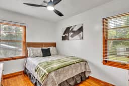 Cushman Ct, 2BR, Walk to dining / shopping