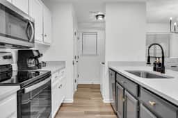 Chic & Private | 1.4. Miles-MSU | Garage-Patio