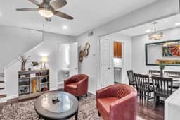University Luxe, Heart of Cotton District!