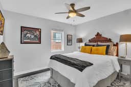 University Luxe, Heart of Cotton District!