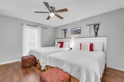 Cowbell Country Condo| Cozy | Great Location