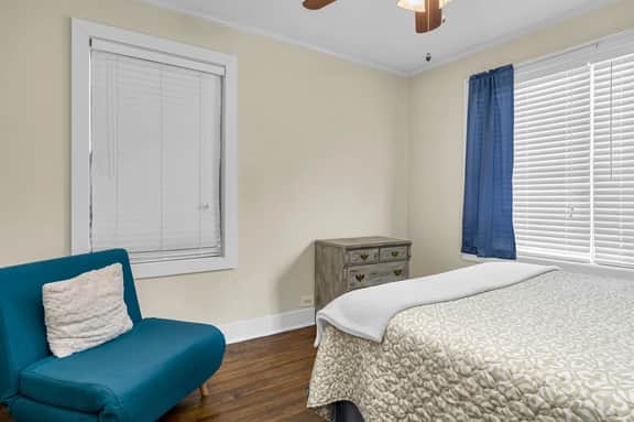 Maxwell 102 Cotton District, Parking, Pet-Friendly