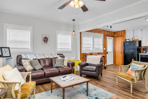 Cotton District Cozy 2BR Cottage • Steps to MSU
