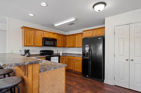 Bulldog Bungalow | 3BR Townhome | Family Getaway