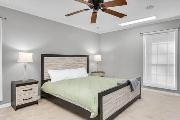 Family Home | Close Shopping | Spacious & Modern
