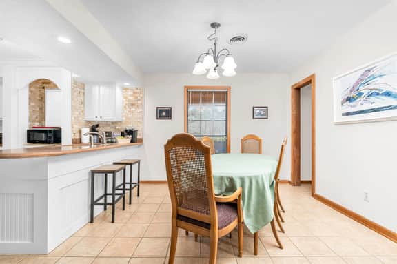 102 Lincoln Dr, Starkville, MS 39759