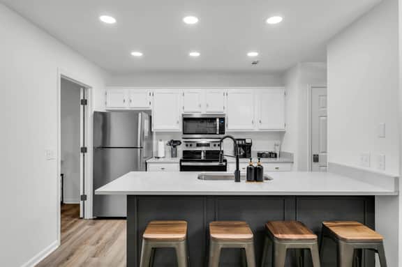 Chic & Private | 1.4. Miles-MSU | Garage-Patio