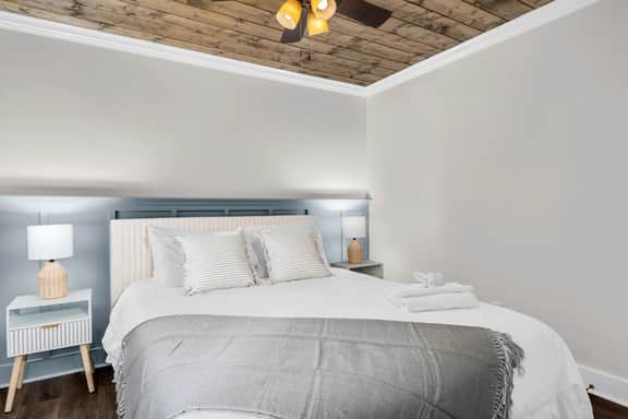 Modern Luxury | Dog Park | Charming-Mins to MSU
