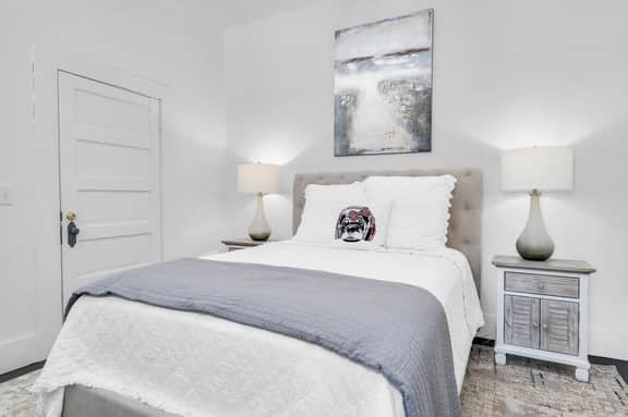 Southern Belle, 2BR Starkville Plantation Home