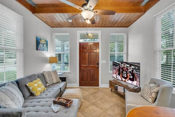 Tiny Dawg Clubhouse, Chic, Close 2 MSU