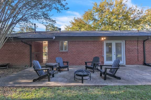 Near MSU | Cozy | Fire Pit