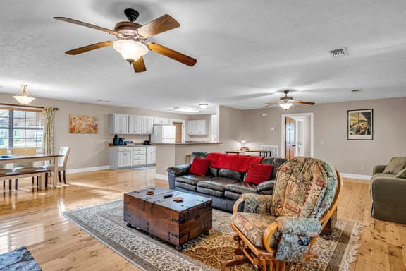 Spacious Quiet 2 Bedroom House with Gated Entrance