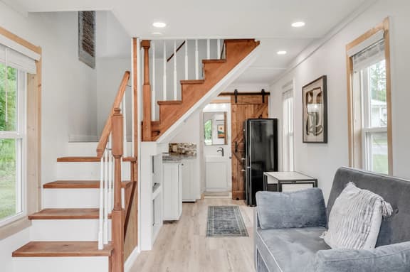 Chapel, Peaceful Tiny Home, 2 mi to MSU