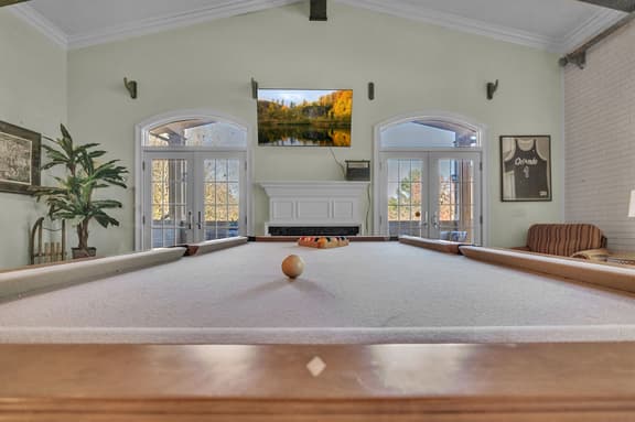 Mr. B’s Home, Pool Table, 1 Mi to Old Waverly