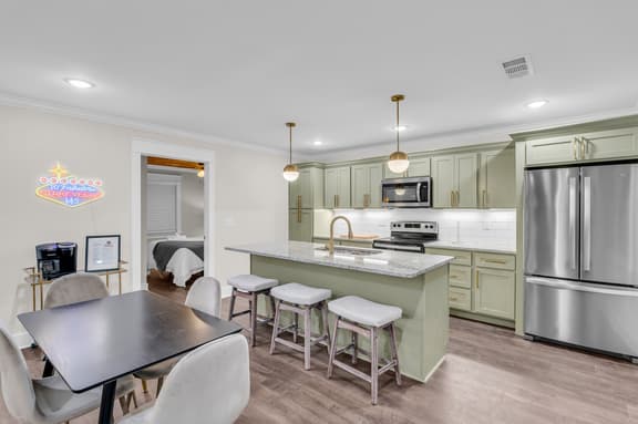 Modern Luxury | Dog Park | Charming-Mins to MSU