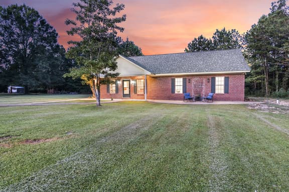 Starkville Storey, Fine Country Living, Quiet
