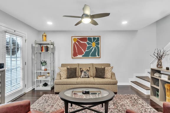 University Luxe, Heart of Cotton District!