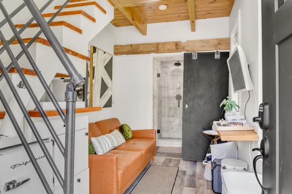 Tower, Tiny Home, Glamping, Close to MSU