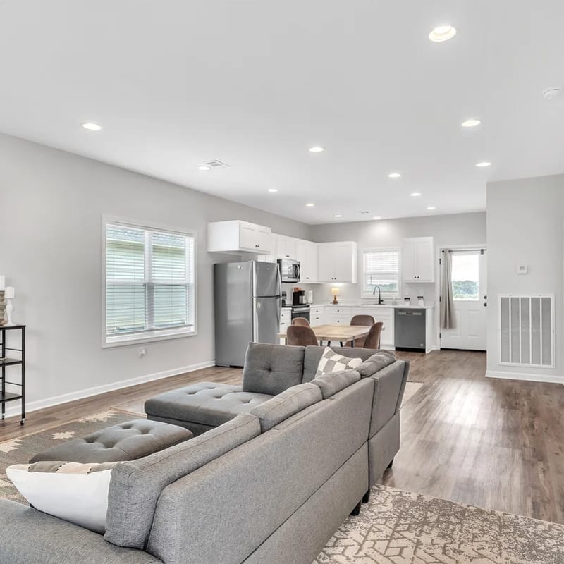 Green Light Haven, Comfort in Columbus, 2BR, Grill