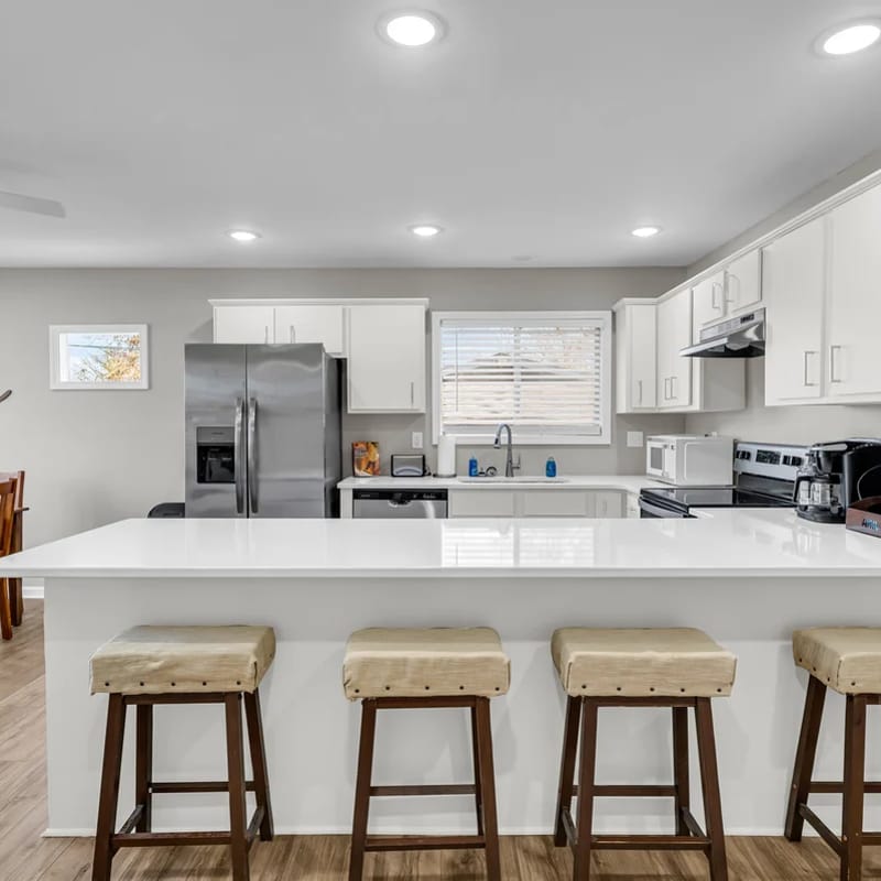 Close to MSU | Luxury | Smart TVs