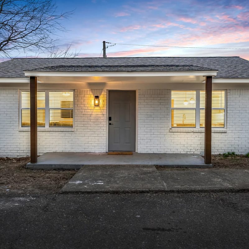 Downtown Access | Spacious | Family Space